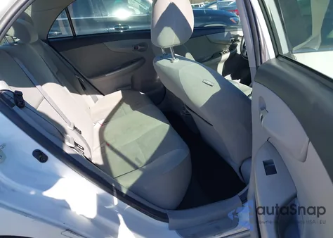 2013 Toyota Corolla Le z USA, uszkodzony, nr VIN 2T1BU4EE7DC940364